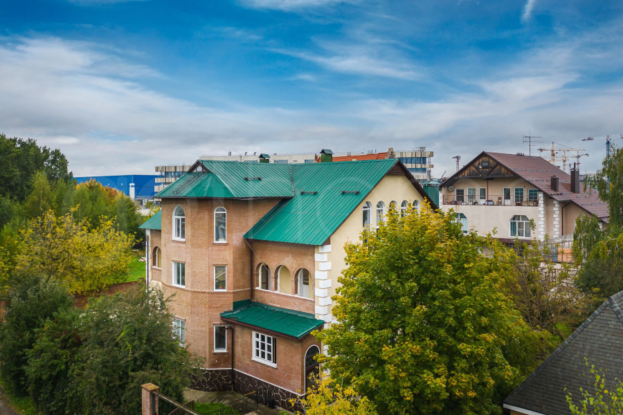 Мамоново. Купить дом площадью 668 м² на участке 12 соток в элитном коттеджном посёлке Мамоново на Минском шоссе в 5 км от МКАД.